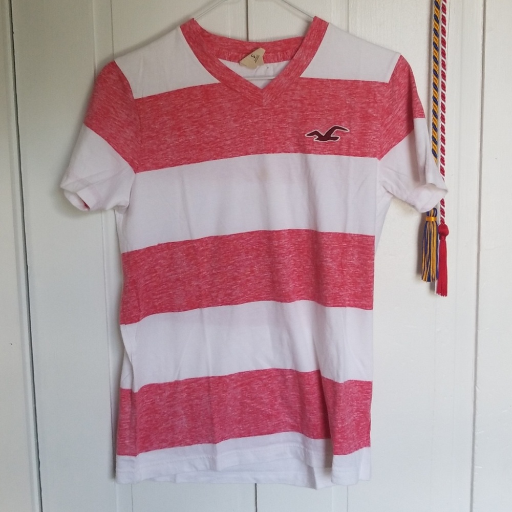 hollister v-neck striped tee
